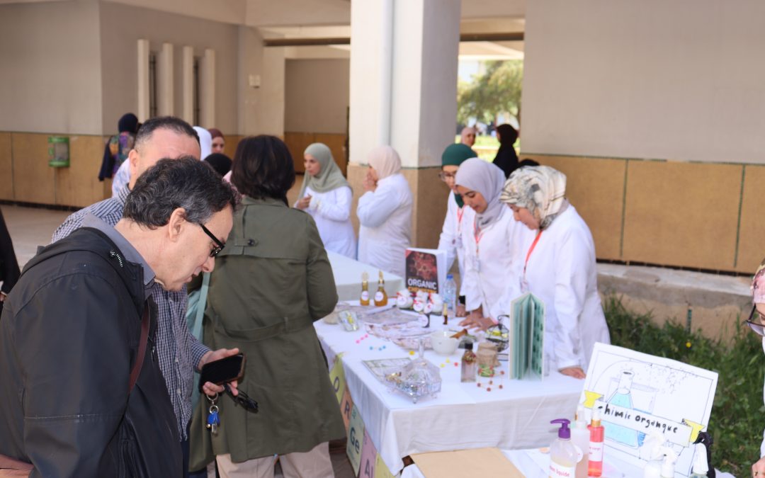 Scientific Day and Organic Chemistry Exhibition: A Space for Knowledge and Innovation